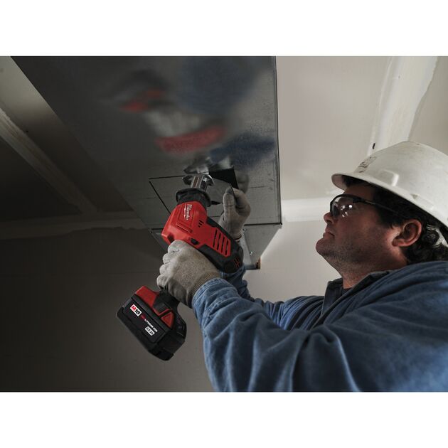 Milwaukee Пила сабельная аккумуляторная, фото , зображення 2 | SNABZHENIE.com.ua