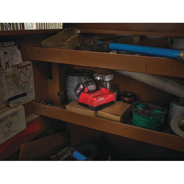 Milwaukee Зарядное устройство, фото , изображение 2 | SNABZHENIE.com.ua