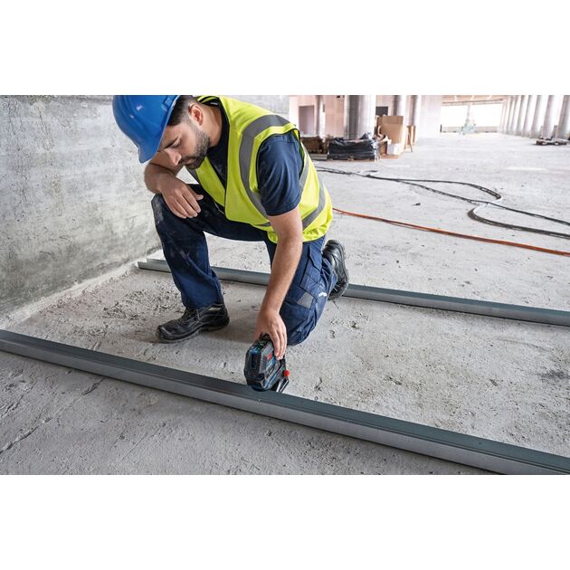 Нівелір лазерний Bosch GCL 12V-50-22 CG 12В/4АА до 25м ±0.3мм/м зелений промінь чохол 1.49кг, фото , изображение 4 | SNABZHENIE.com.ua