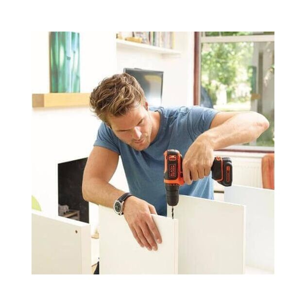 Аккумуляторная дрель-шуруповерт BLACK DECKER BDCDD12K, фото , изображение 3 | SNABZHENIE.com.ua