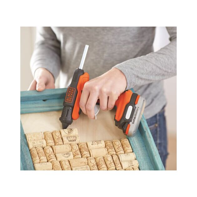 Аккумуляторный клеевой пистолет BLACK+DECKER BDCGG12N, фото , изображение 3 | SNABZHENIE.com.ua