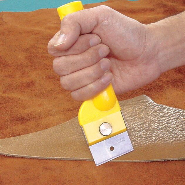 Скребок-нож OLFA BTC-1 для резки кожи, пластмассы, резины ОF-BTC-1, фото , зображення 2 | SNABZHENIE.com.ua