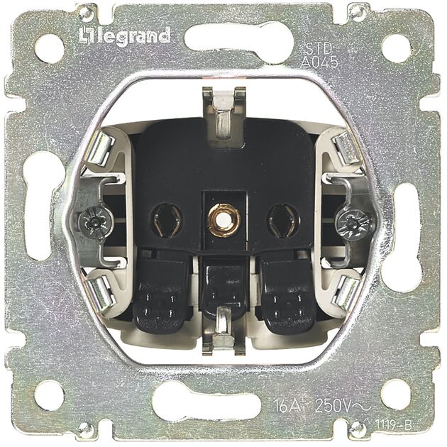 Legrand Valena Classic розетка силова Schuko 16А 250В зі шторками авт. клеми біла, фото , зображення 2 | SNABZHENIE.com.ua