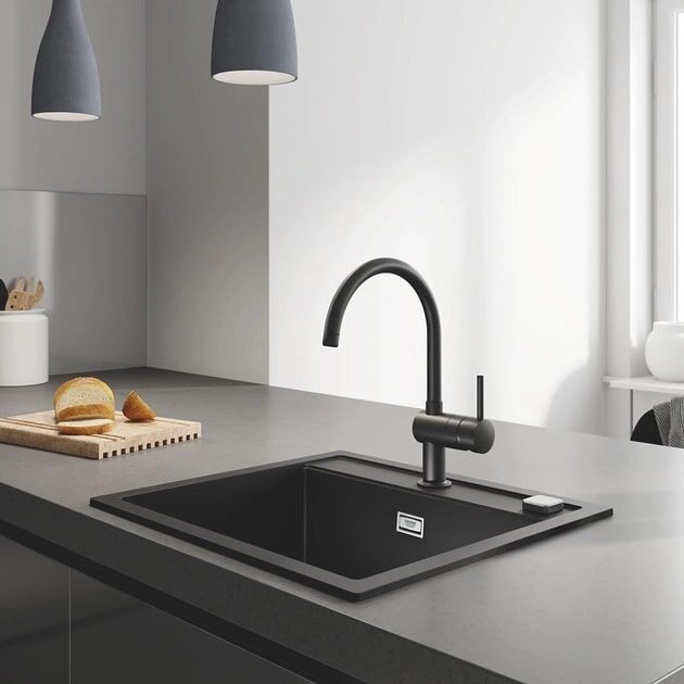 Змішувач для кухні Grohe Minta, довж.виливу - 223мм, поворотний, 1важіль, чорний оксамит, фото , зображення 3 | SNABZHENIE.com.ua