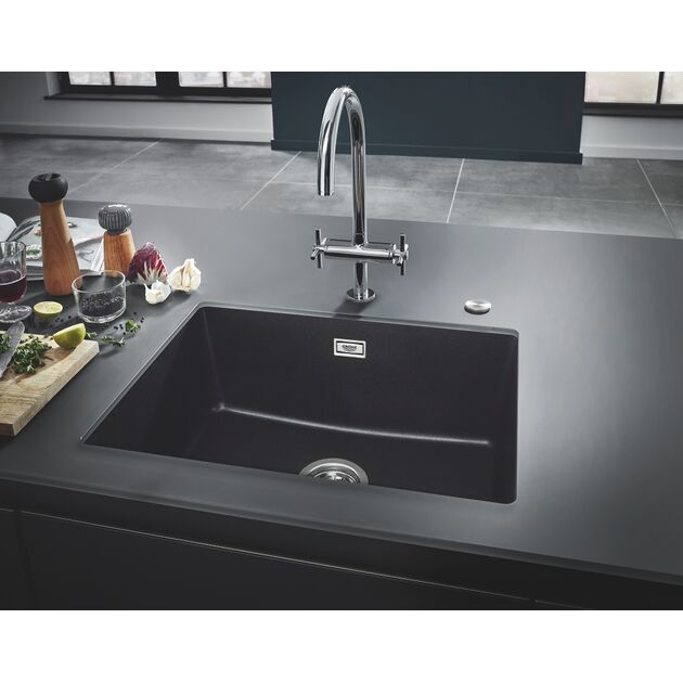 Мийка кухонна GroheK700U кварц. композит, прямокут., без крила, 610х460х210мм, чаша - 1, врізна, чорний граніт, фото , изображение 3 | SNABZHENIE.com.ua