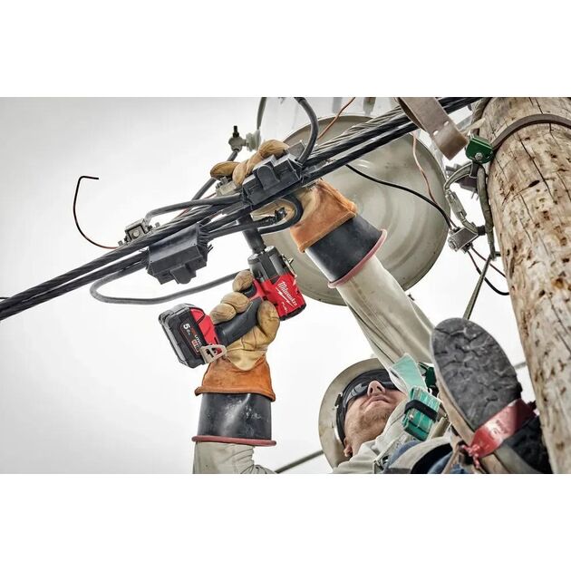 Гайковерт MILWAUKEE 1/2" (881 Нм) M18 FMTIW2F12-0 с кольцом, фото , изображение 3 | SNABZHENIE.com.ua