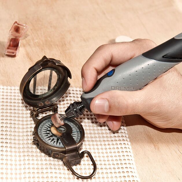 Шліфмашина шліфувально-гравірувальна Dremel Stylo+ 2050-15 9Вт 5000-22000об·хв 15 насадок 16см 0.11кг, фото , зображення 3 | SNABZHENIE.com.ua