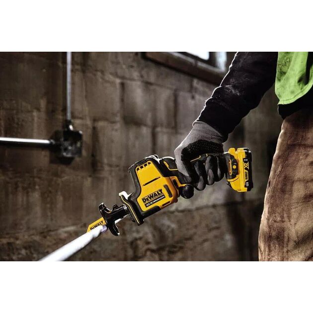 Пила сабельна акумуляторна безщіткова DeWALT DCS312N, фото , зображення 3 | SNABZHENIE.com.ua