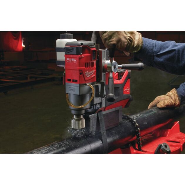 Акумуляторна дрель на магнітній станині з постійним магнітом MILWAUKEE M18 FUEL FMDP-0C 493345163, фото , зображення 4 | SNABZHENIE.com.ua