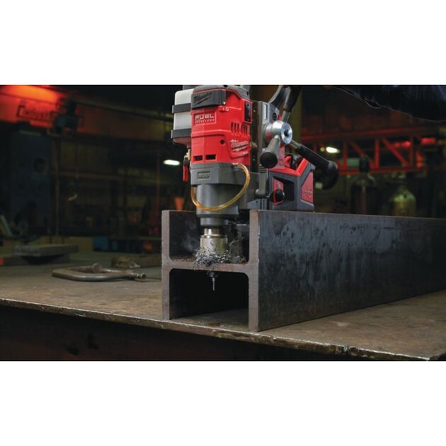 Акумуляторна дрель на магнітній станині з постійним магнітом MILWAUKEE M18 FUEL FMDP-0C 493345163, фото , зображення 2 | SNABZHENIE.com.ua