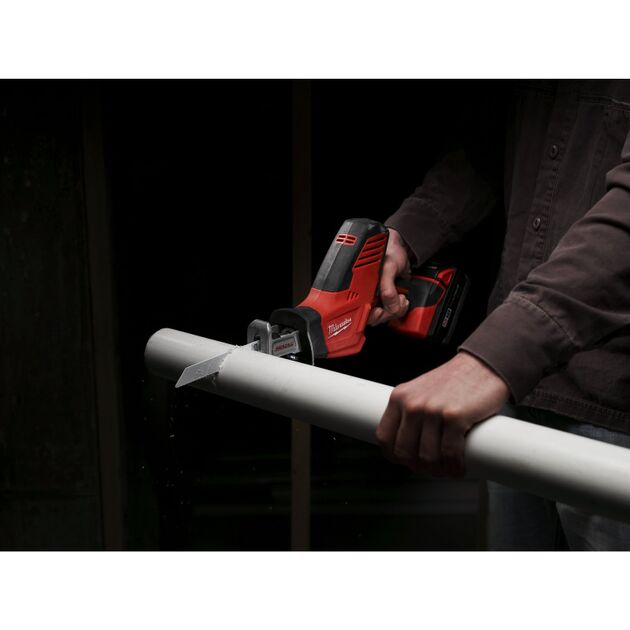 Сабельная пила аккумуляторная MILWAUKEE M18 C18 HZ-0, фото , изображение 5 | SNABZHENIE.com.ua