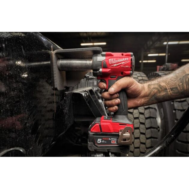 Гайковерт високопотужний MILWAUKEE 1/2 (339 Nm) з фрикційним кільцем M18 FUEL FIW2F12-502X, фото , зображення 10 | SNABZHENIE.com.ua