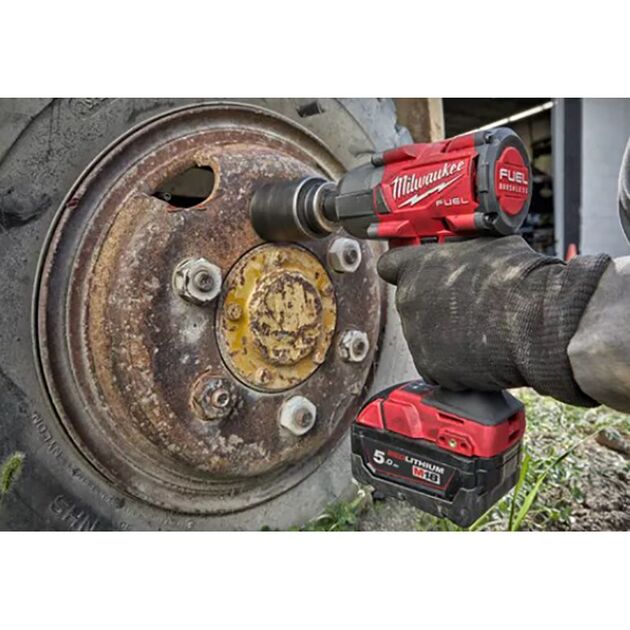 Гайковерт висококрутний MILWAUKEE 1/2 (881 Нм) з кільцем M18 FMTIW2F12-502X (2 акумулятори + ЗУ + кейс), фото , зображення 8 | SNABZHENIE.com.ua