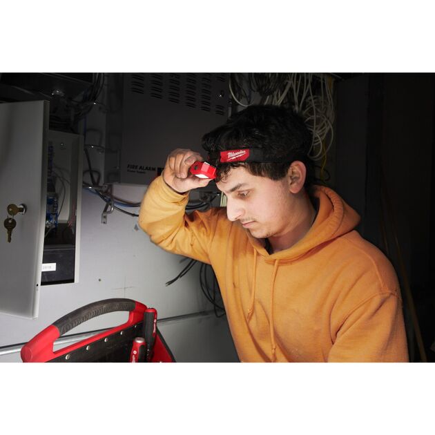 Налобный фонарь Milwaukee HL2-LED, 350 люменов, на батарейках AAA, фото , изображение 4 | SNABZHENIE.com.ua