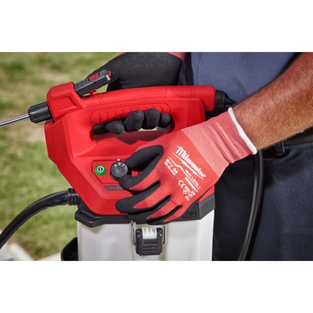 Акумуляторний оприскувач 3.7 літра MILWAUKEE M12 BHCS3L-201, фото , зображення 5 | SNABZHENIE.com.ua