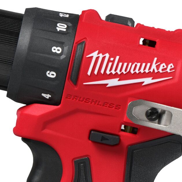 Дрель-шуруповёрт аккумуляторная бесщёточная MILWAUKEE M12 BLDDRC-402С (40Нм) (ЗУ+2акк.Х4Ач+кейс), фото , зображення 5 | SNABZHENIE.com.ua
