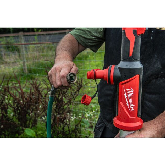 Насос аккумуляторный для перекачки жидкости MILWAUKEE M18 BLSWP-801 (ЗУ+1акк.Х8Ач) FORGE™, фото , зображення 8 | SNABZHENIE.com.ua