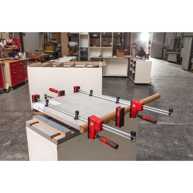 Корпусная струбцина BESSEY REVO KRE 300 KRE30-2K, фото , изображение 9 | SNABZHENIE.com.ua Корпусная струбцина BESSEY REVO KRE 300 KRE30-2K, фото , изображение 9 | SNABZHENIE.com.ua