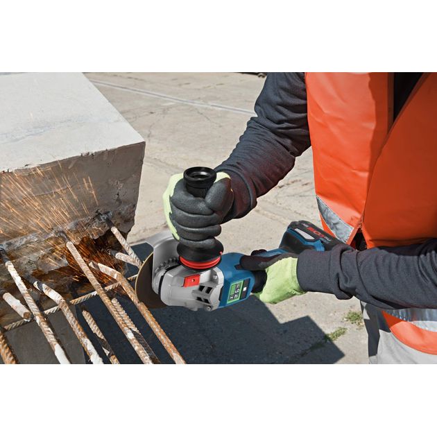 Аккумуляторная угловая шлифмашина BOSCH GWS 18V-15 SC, 18 В, фото , изображение 3 | SNABZHENIE.com.ua