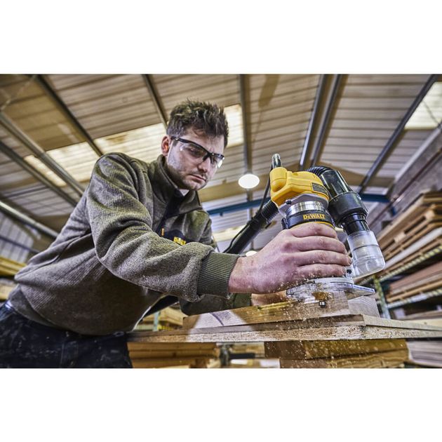Фрезер окантовочний DeWALT D26200, фото , зображення 9 | SNABZHENIE.com.ua Фрезер окантовочний DeWALT D26200, фото , зображення 9 | SNABZHENIE.com.ua