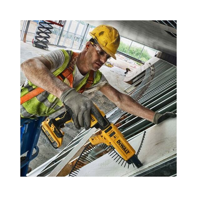 Аккумуляторный шуруповерт DeWALT DCF620P2K, фото , изображение 7 | SNABZHENIE.com.ua Аккумуляторный шуруповерт DeWALT DCF620P2K, фото , изображение 7 | SNABZHENIE.com.ua