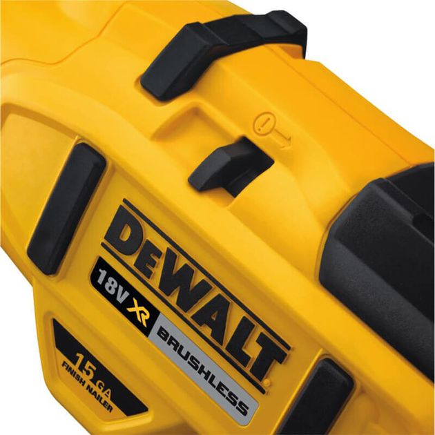 Гвоздезабиватель аккумуляторный DeWALT DCN650N, фото , изображение 4 | SNABZHENIE.com.ua