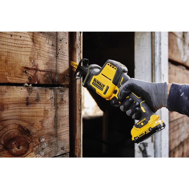 Пила сабельна акумуляторна безщіткова DeWALT DCS312N, фото , зображення 5 | SNABZHENIE.com.ua Пила сабельна акумуляторна безщіткова DeWALT DCS312N, фото , зображення 5 | SNABZHENIE.com.ua