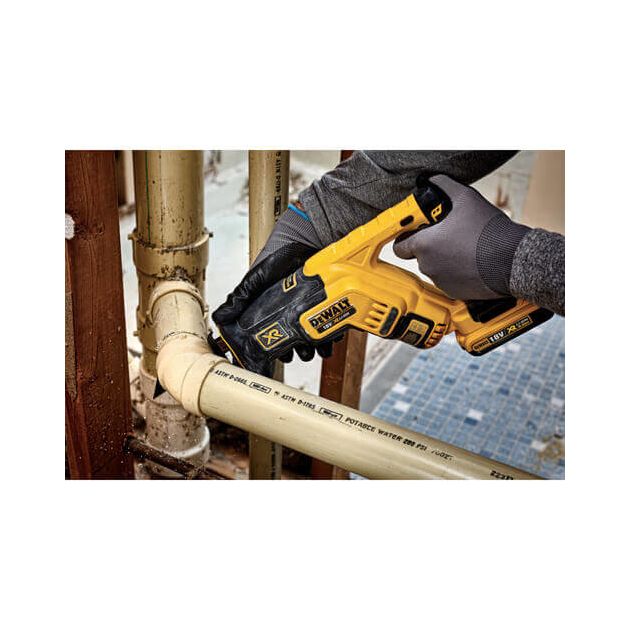 Аккумуляторная сабельная пила DeWALT DCS367P2, фото , изображение 6 | SNABZHENIE.com.ua Аккумуляторная сабельная пила DeWALT DCS367P2, фото , изображение 6 | SNABZHENIE.com.ua