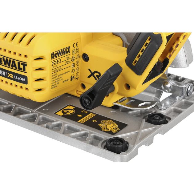 Пила дискова акумуляторна безщіткова DeWALT DCS572NT, фото , зображення 7 | SNABZHENIE.com.ua Пила дискова акумуляторна безщіткова DeWALT DCS572NT, фото , зображення 7 | SNABZHENIE.com.ua