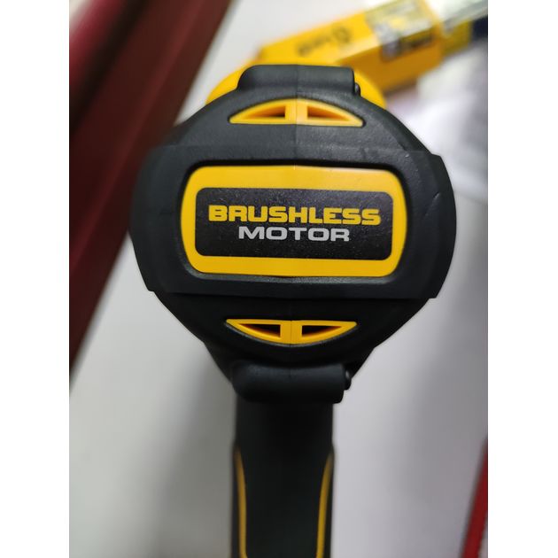 Дрель-шуруповерт акумуляторний безщітковий ударний DeWALT DCD996P3K, фото , зображення 10 | SNABZHENIE.com.ua Дрель-шуруповерт акумуляторний безщітковий ударний DeWALT DCD996P3K, фото , зображення 10 | SNABZHENIE.com.ua
