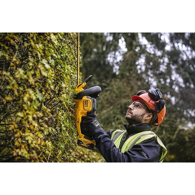 Кусторіз акумуляторний DeWALT DCMHT563P1, фото , зображення 5 | SNABZHENIE.com.ua Кусторіз акумуляторний DeWALT DCMHT563P1, фото , зображення 5 | SNABZHENIE.com.ua