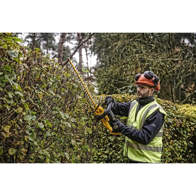 Кусторіз акумуляторний DeWALT DCMHT563P1, фото , зображення 6 | SNABZHENIE.com.ua Кусторіз акумуляторний DeWALT DCMHT563P1, фото , зображення 6 | SNABZHENIE.com.ua