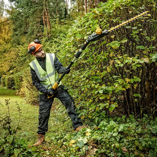 Кусторіз акумуляторний висотний безщітковий DeWALT DCMPH566N, фото , зображення 6 | SNABZHENIE.com.ua Кусторіз акумуляторний висотний безщітковий DeWALT DCMPH566N, фото , зображення 6 | SNABZHENIE.com.ua
