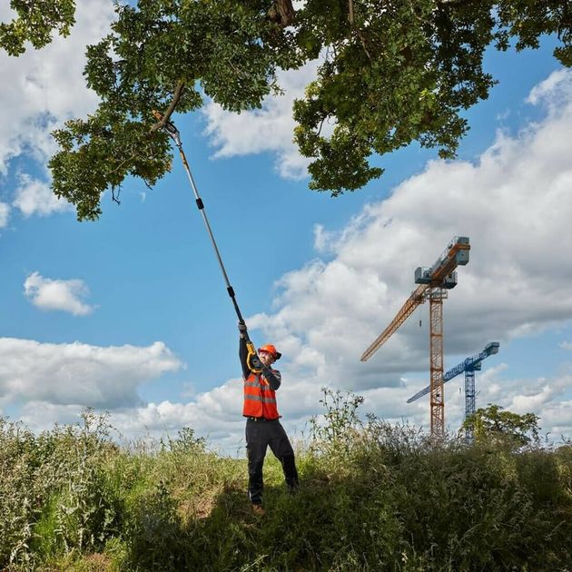 Висоторіз акумуляторний безщітковий DeWALT DCMPS567P1, фото , зображення 5 | SNABZHENIE.com.ua