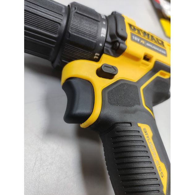 Дрель-шуруповерт акумуляторний безщітковий DeWALT DCD708D2T, фото , зображення 11 | SNABZHENIE.com.ua Дрель-шуруповерт акумуляторний безщітковий DeWALT DCD708D2T, фото , зображення 11 | SNABZHENIE.com.ua