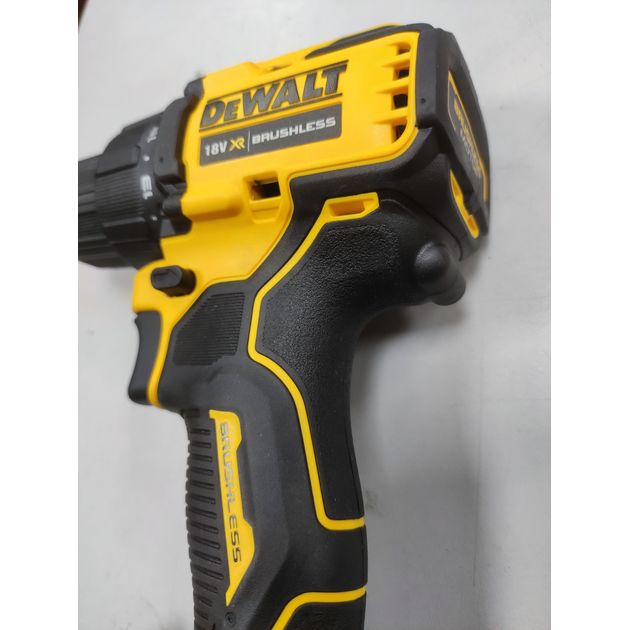 Дрель-шуруповерт акумуляторний безщітковий DeWALT DCD708D2T, фото , зображення 9 | SNABZHENIE.com.ua Дрель-шуруповерт акумуляторний безщітковий DeWALT DCD708D2T, фото , зображення 9 | SNABZHENIE.com.ua