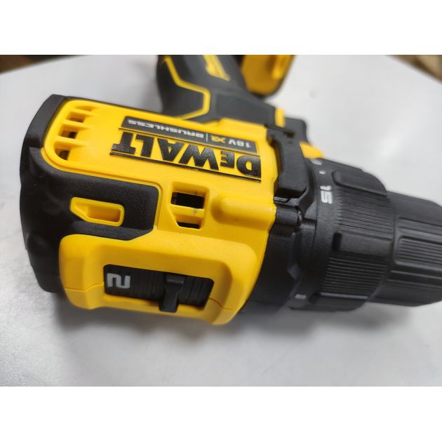 Дрель-шуруповерт акумуляторний безщітковий DeWALT DCD708D2T, фото , зображення 5 | SNABZHENIE.com.ua Дрель-шуруповерт акумуляторний безщітковий DeWALT DCD708D2T, фото , зображення 5 | SNABZHENIE.com.ua