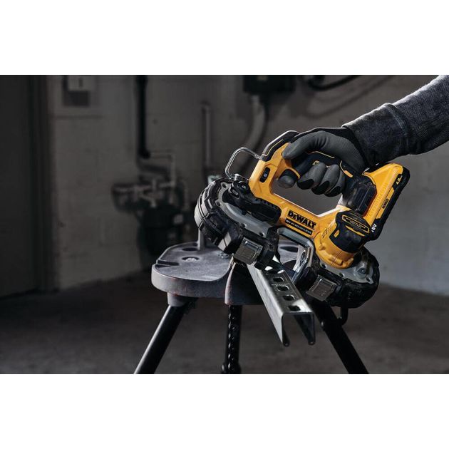 Пила ленточна акумуляторна безщіткова DeWALT DCS377NT, фото , зображення 8 | SNABZHENIE.com.ua Пила ленточна акумуляторна безщіткова DeWALT DCS377NT, фото , зображення 8 | SNABZHENIE.com.ua