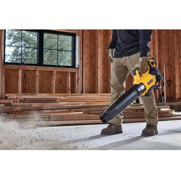 Воздуходувка акумуляторна безщіткова DeWALT DCMBL562N, фото , зображення 2 | SNABZHENIE.com.ua Воздуходувка акумуляторна безщіткова DeWALT DCMBL562N, фото , зображення 2 | SNABZHENIE.com.ua