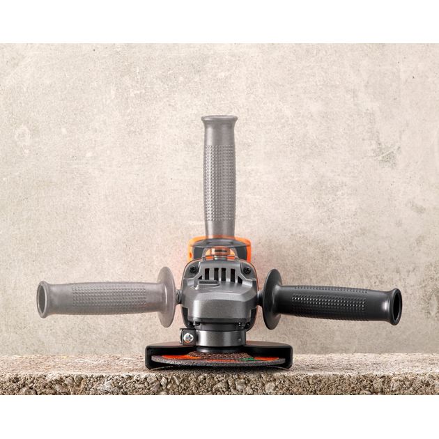 Аккумуляторная шлифмашина BLACK+DECKER BCG720N, фото , изображение 5 | SNABZHENIE.com.ua Аккумуляторная шлифмашина BLACK+DECKER BCG720N, фото , изображение 5 | SNABZHENIE.com.ua