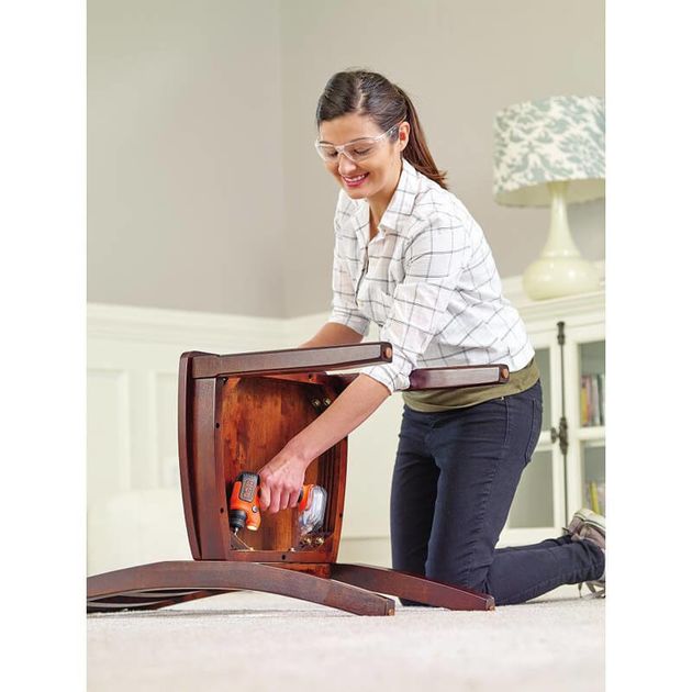 Отвертка-фонарь аккумуляторная BLACK+DECKER BDCSFS30C, фото , изображение 5 | SNABZHENIE.com.ua Отвертка-фонарь аккумуляторная BLACK+DECKER BDCSFS30C, фото , изображение 5 | SNABZHENIE.com.ua