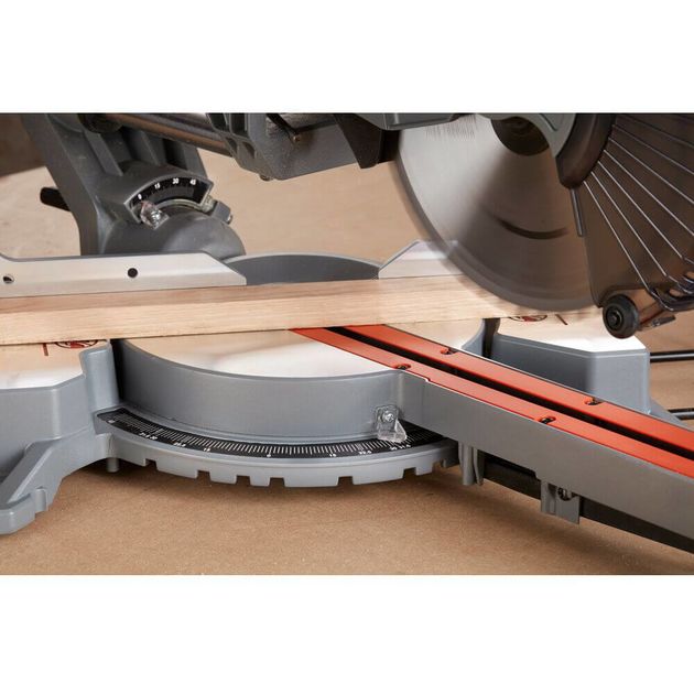 Пила торцовочна мережна BLACK+DECKER BES700, фото , зображення 6 | SNABZHENIE.com.ua Пила торцовочна мережна BLACK+DECKER BES700, фото , зображення 6 | SNABZHENIE.com.ua