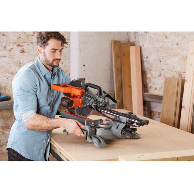 Пила торцовочна мережна BLACK+DECKER BES700, фото , зображення 7 | SNABZHENIE.com.ua Пила торцовочна мережна BLACK+DECKER BES700, фото , зображення 7 | SNABZHENIE.com.ua