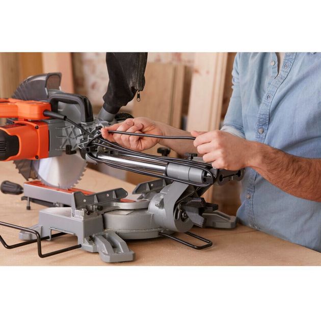 Пила торцовочна мережна BLACK+DECKER BES700, фото , зображення 10 | SNABZHENIE.com.ua Пила торцовочна мережна BLACK+DECKER BES700, фото , зображення 10 | SNABZHENIE.com.ua