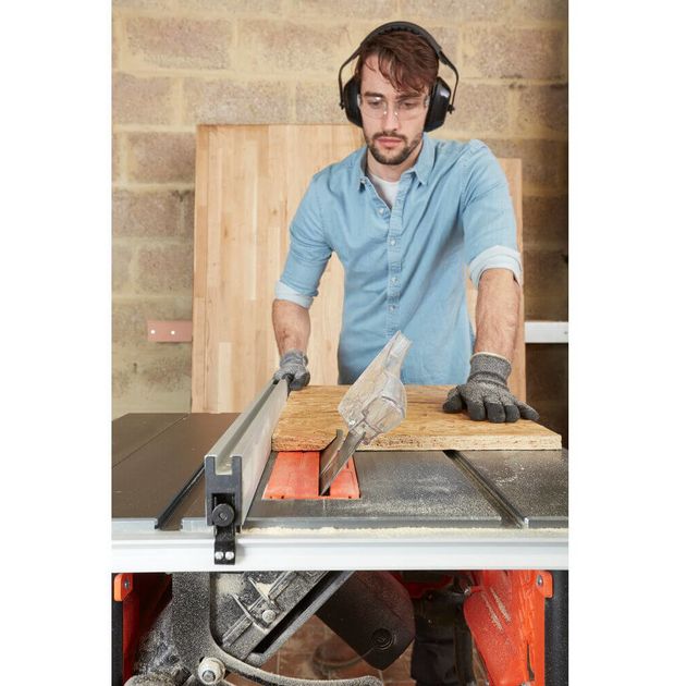 Настольная пила BLACK+DECKER BES720 сетевого типа, фото , изображение 4 | SNABZHENIE.com.ua Настольная пила BLACK+DECKER BES720 сетевого типа, фото , изображение 4 | SNABZHENIE.com.ua