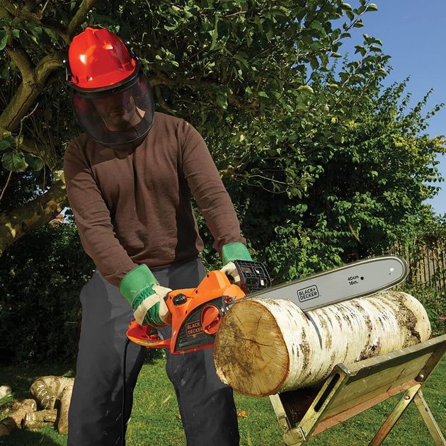 Электрическая цепная пила BLACK+DECKER CS2040, фото , изображение 3 | SNABZHENIE.com.ua Электрическая цепная пила BLACK+DECKER CS2040, фото , изображение 3 | SNABZHENIE.com.ua