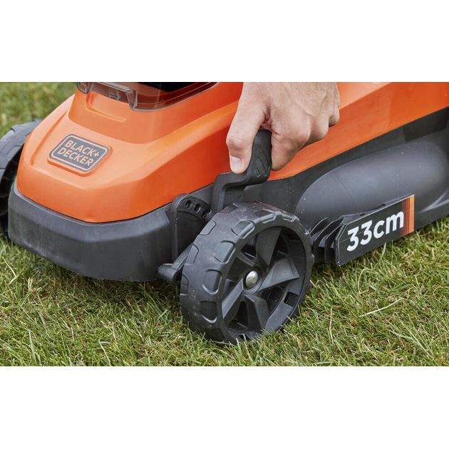 Аккумуляторная газонокосилка BLACK+DECKER BCMW3318L2, фото , изображение 5 | SNABZHENIE.com.ua Аккумуляторная газонокосилка BLACK+DECKER BCMW3318L2, фото , изображение 5 | SNABZHENIE.com.ua