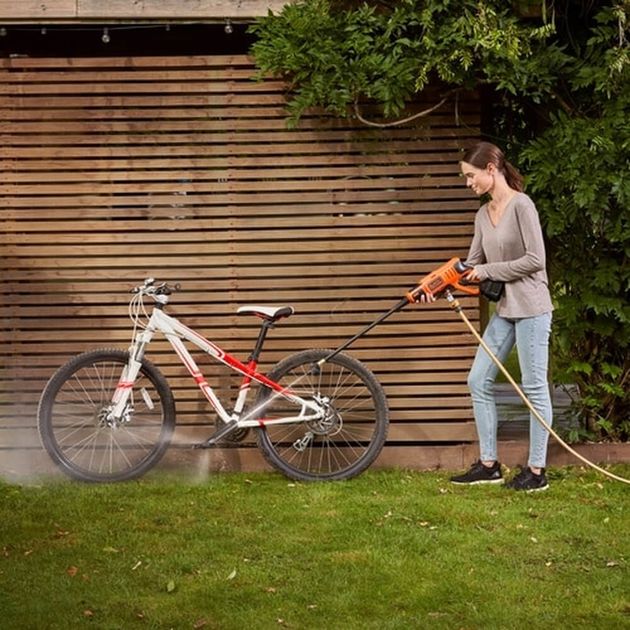 Мийка високого тиску акумуляторна BLACK+DECKER BCPC18B, фото , зображення 2 | SNABZHENIE.com.ua Мийка високого тиску акумуляторна BLACK+DECKER BCPC18B, фото , зображення 2 | SNABZHENIE.com.ua