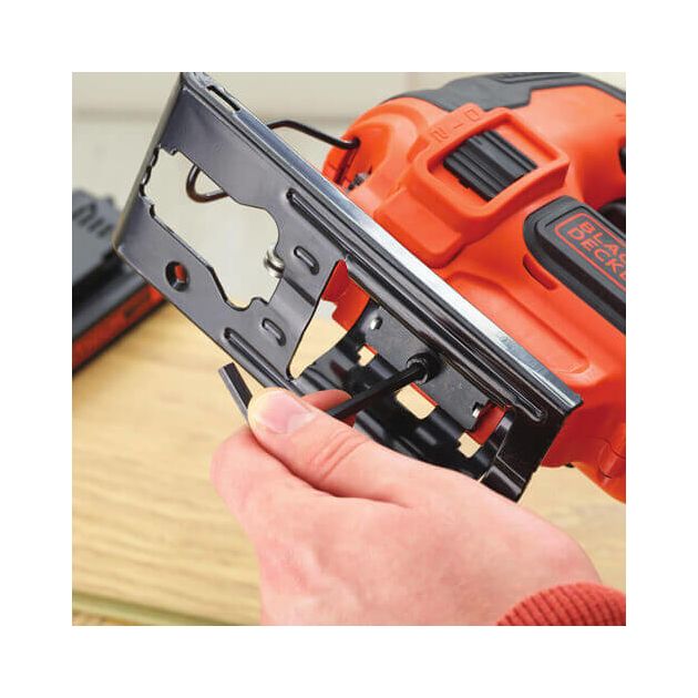 Аккумуляторный электролобзик BLACK DECKER BDCJS18, фото , изображение 5 | SNABZHENIE.com.ua Аккумуляторный электролобзик BLACK DECKER BDCJS18, фото , изображение 5 | SNABZHENIE.com.ua