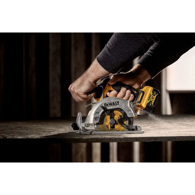 Дисковая аккумуляторная пила DeWALT DCS512P2 бесщёточная, фото , изображение 4 | SNABZHENIE.com.ua